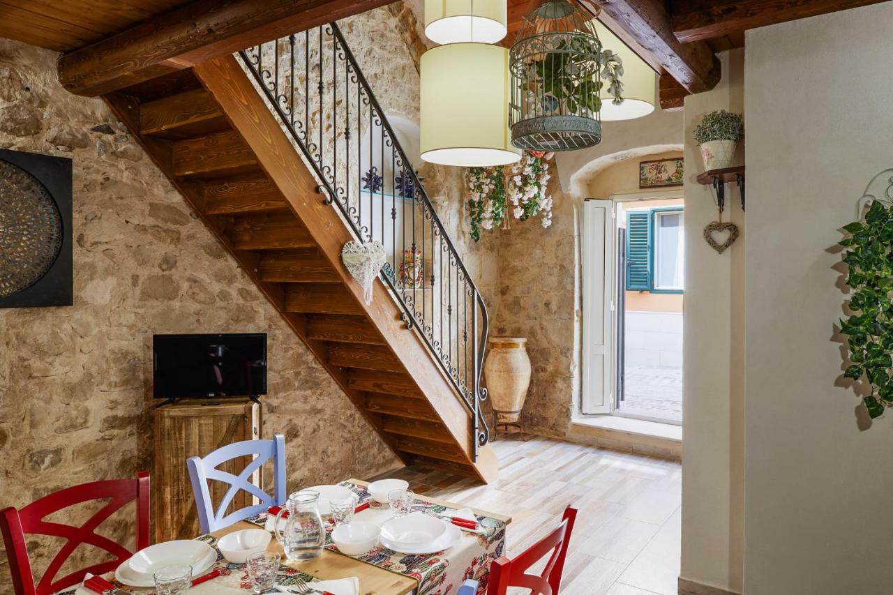 Les Petites Maisons D'Elise Scicli Exterior photo